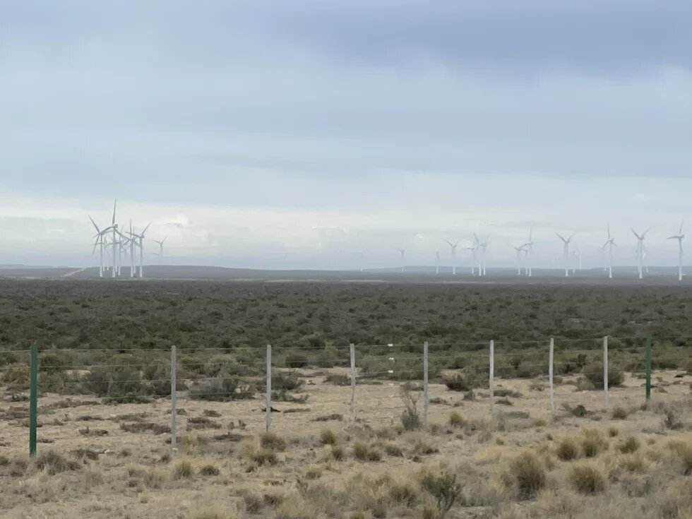 Campo de energía eólica en Chubut, Patagonia Argentina